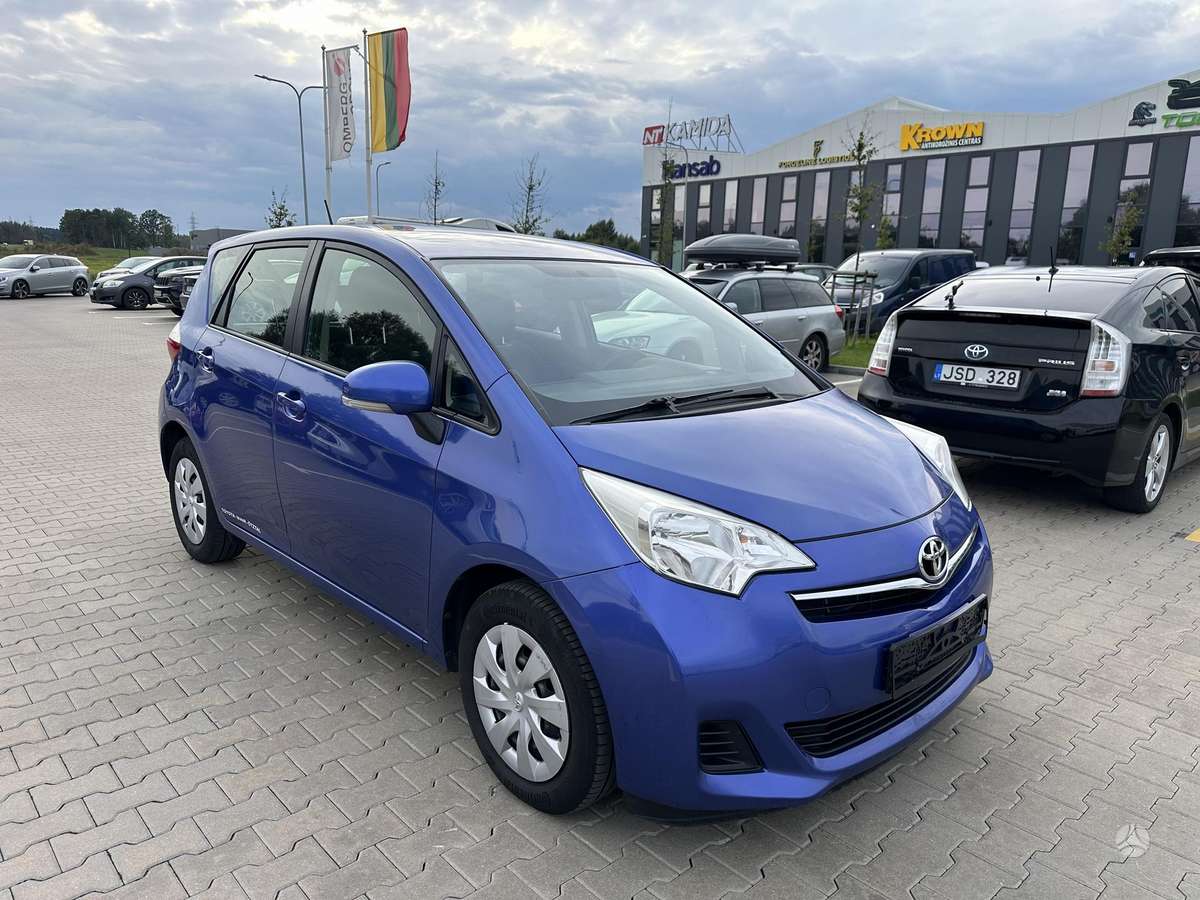 Toyota Verso-S - 3