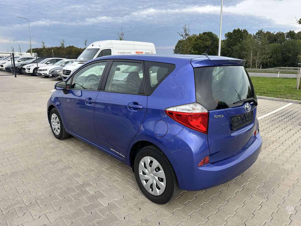 Toyota Verso-S - 6