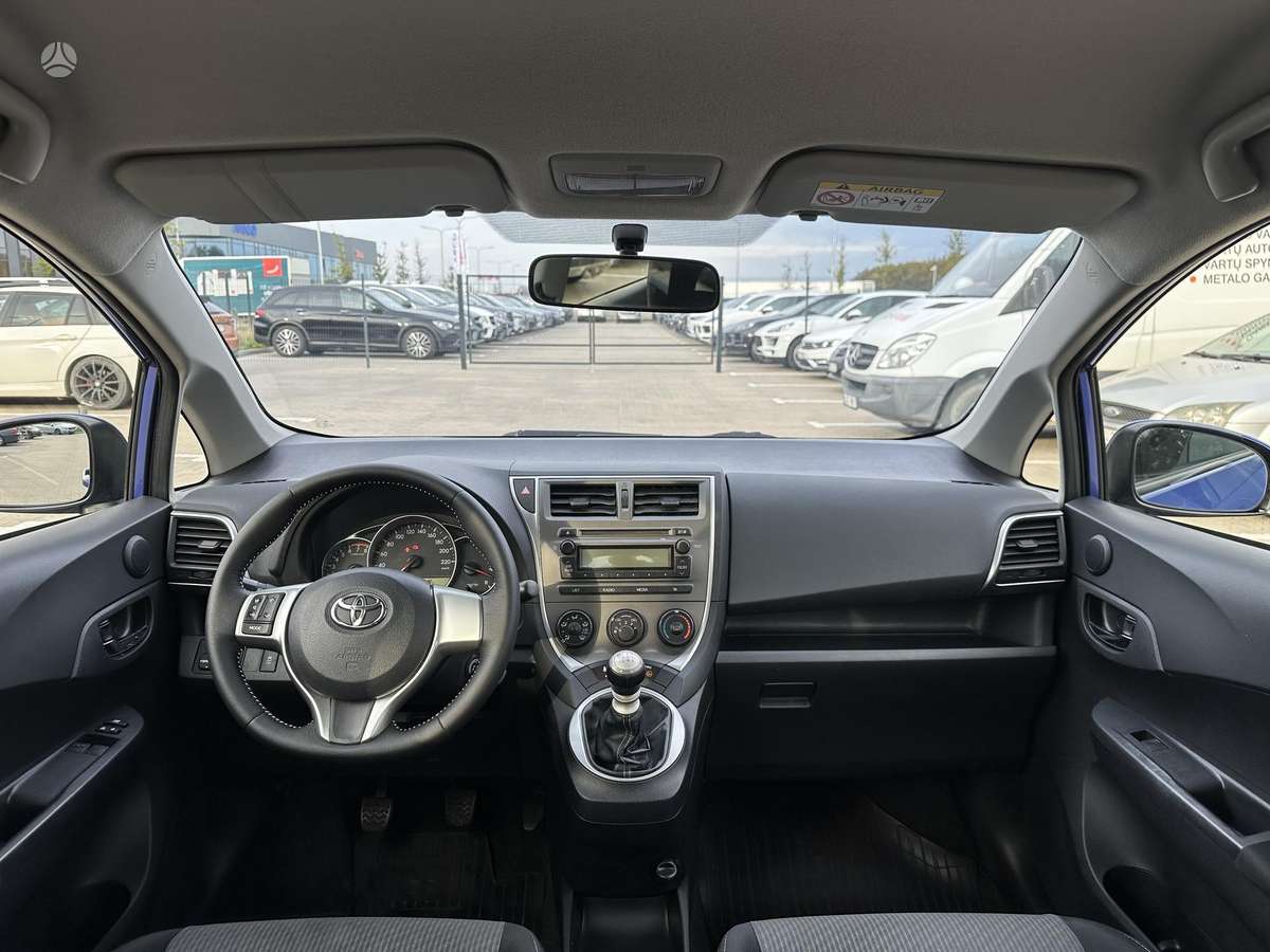 Toyota Verso-S - 7