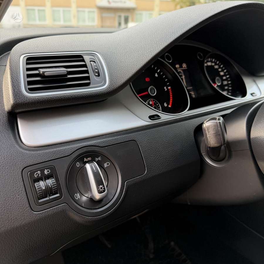 Volkswagen Passat, 2.0 l., Универсал