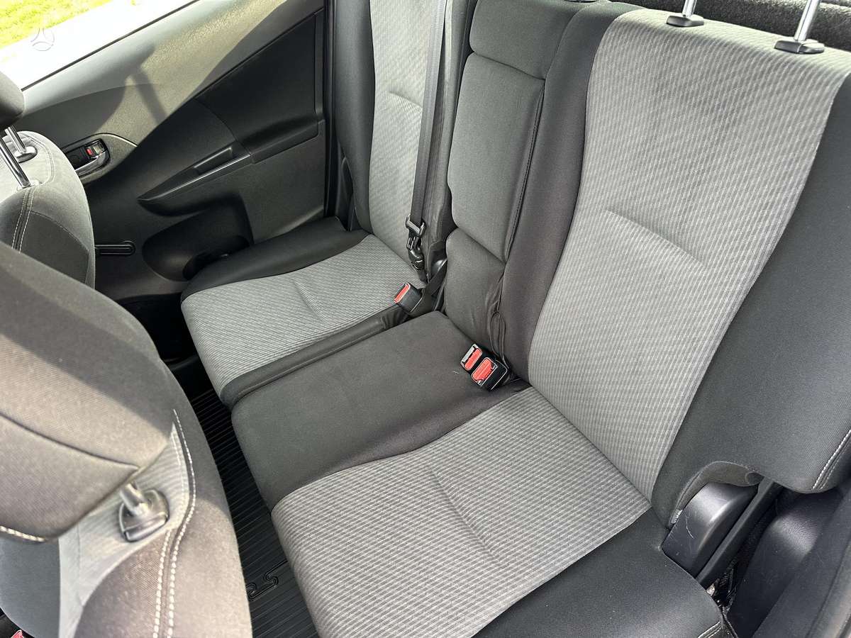 Toyota Verso-S, 1.3 l., hatchback