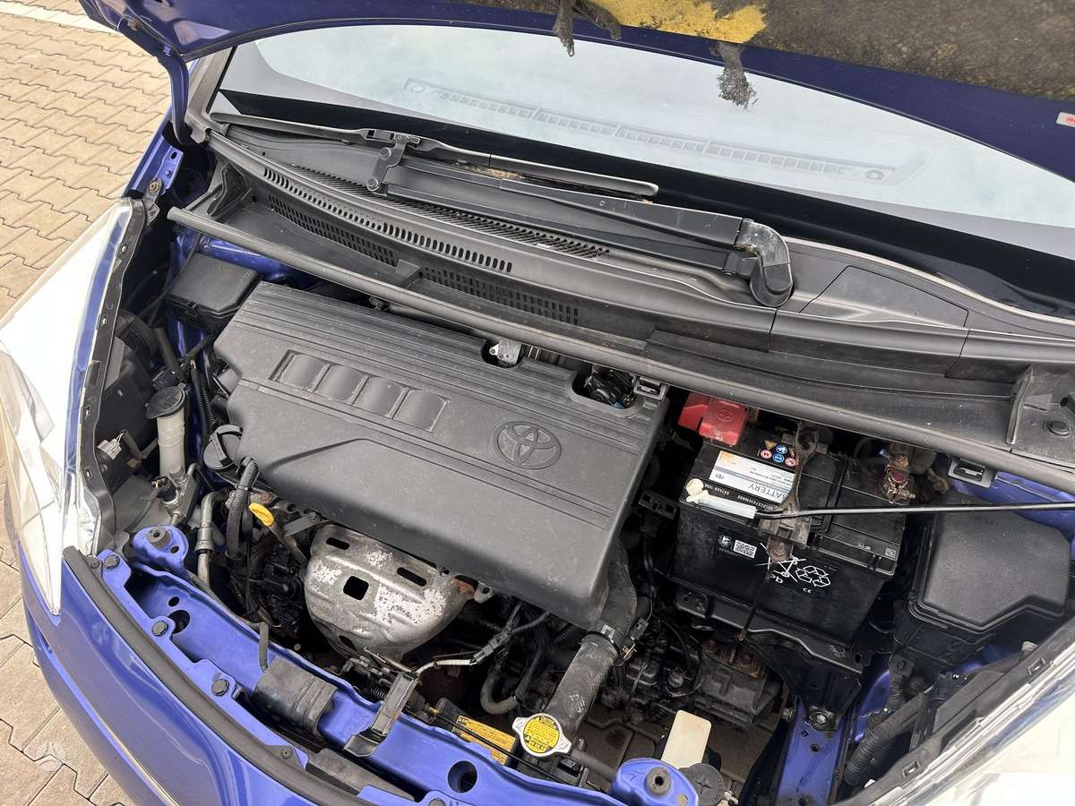 Toyota Verso-S, 1.3 l., hatchback