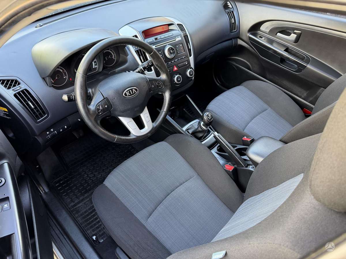 Kia Ceed, 1.6 l., Универсал