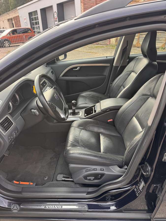 Volvo V70, 2.0 l., Универсал