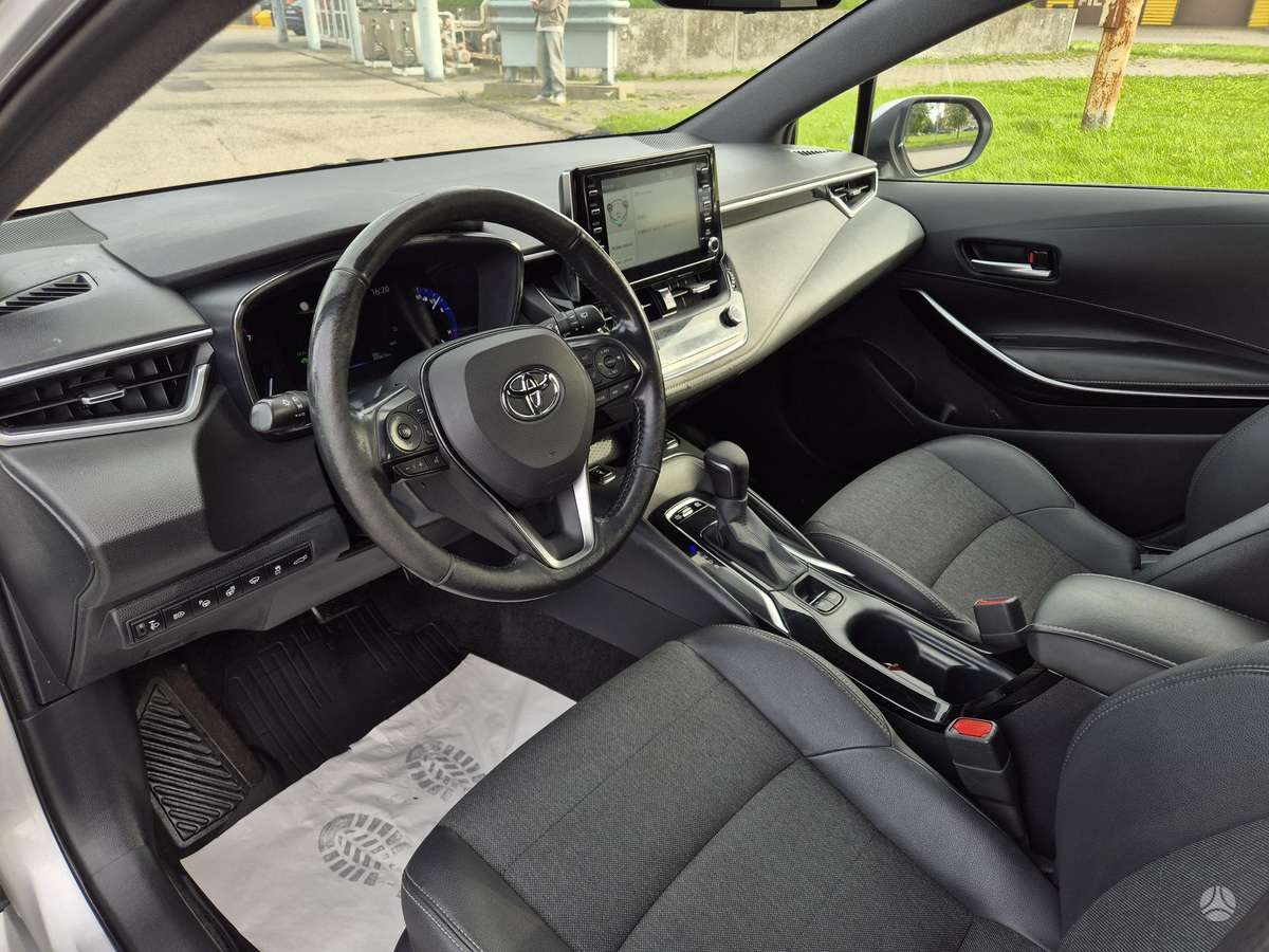 Toyota Corolla - 11
