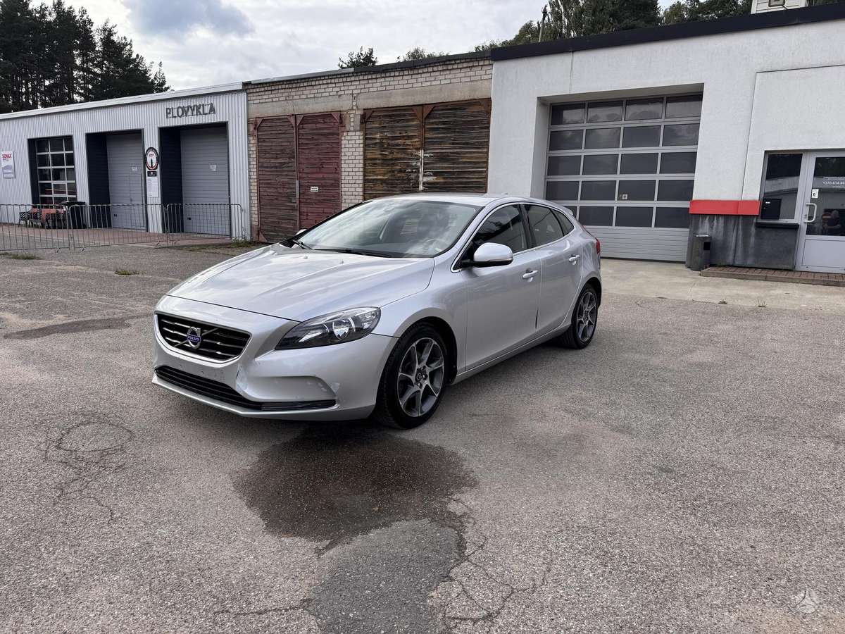Volvo V40, 1.6 l., Хэтчбек