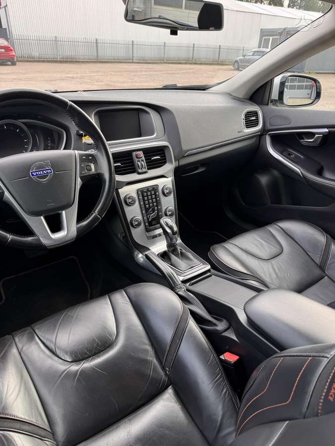 Volvo V40, 1.6 l., Хэтчбек