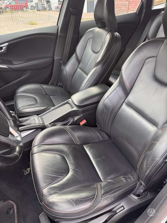 Volvo V40, 1.6 l., Хэтчбек