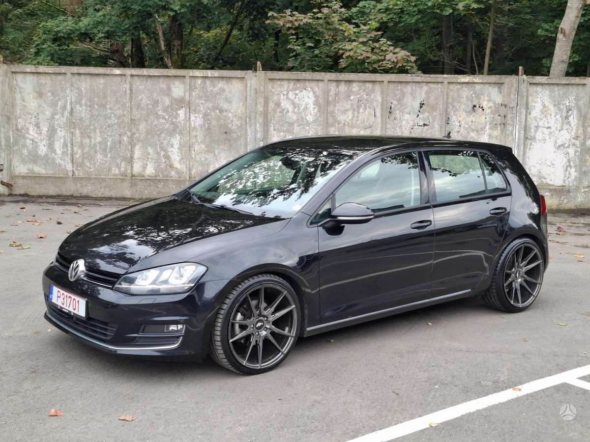Volkswagen Golf - 10