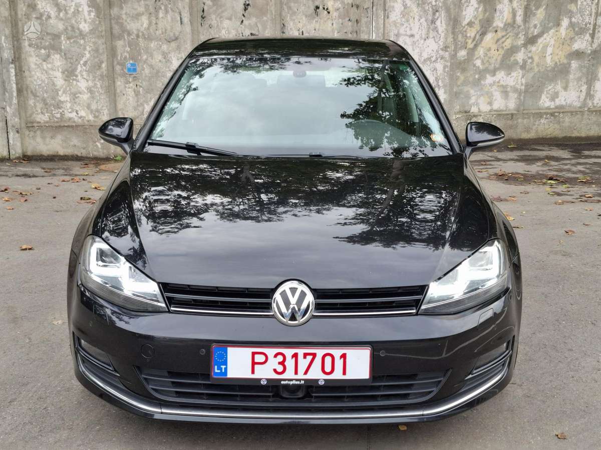 Volkswagen Golf - 8