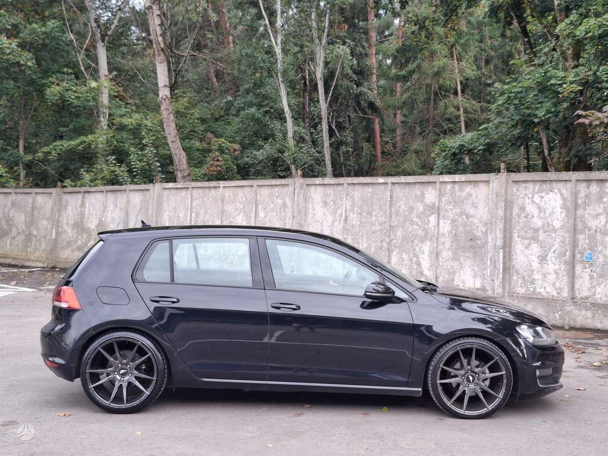 Volkswagen Golf - 7
