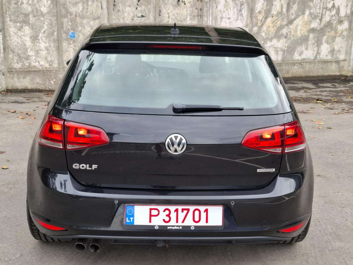 Volkswagen Golf - 9
