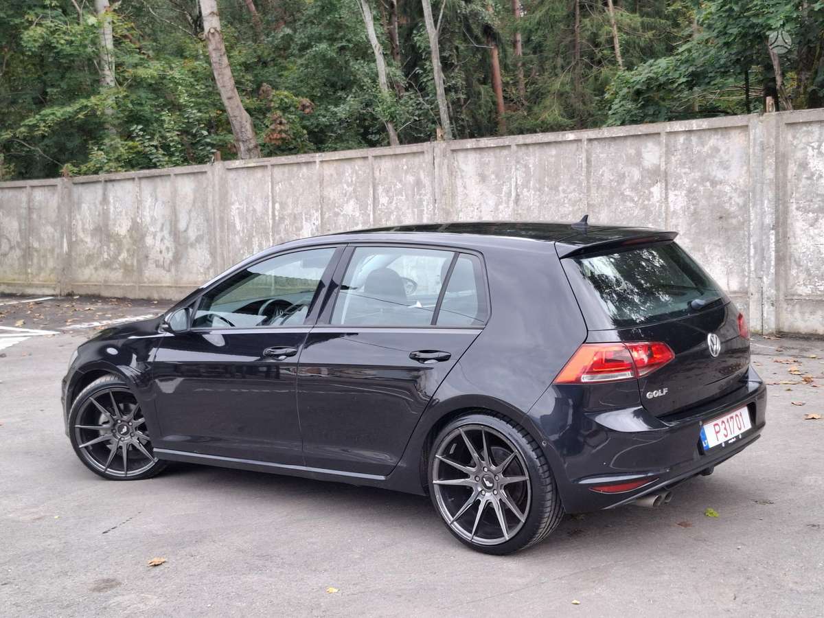 Volkswagen Golf - 6