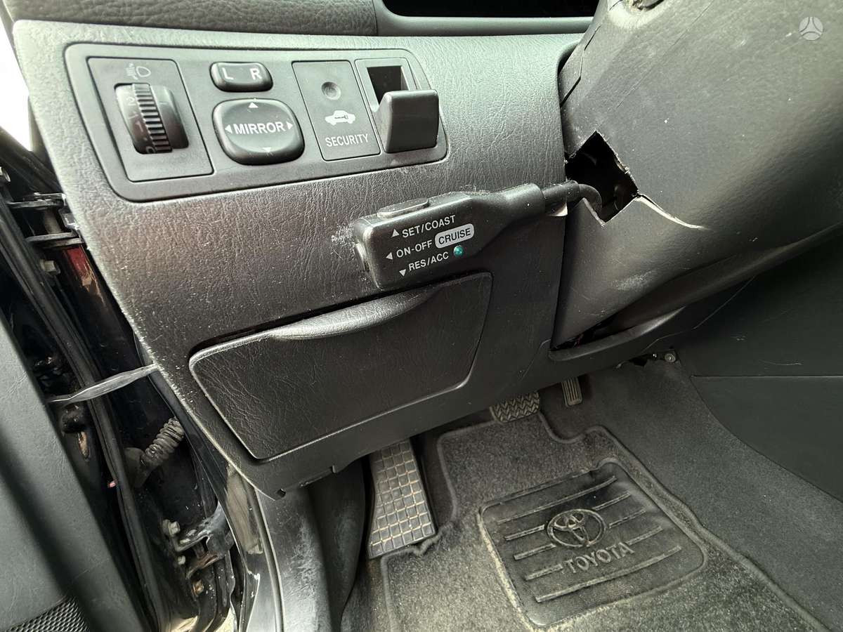 Toyota Corolla - 8