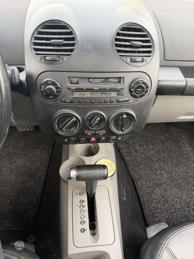 Volkswagen Beetle, 1.8 l., hatchback