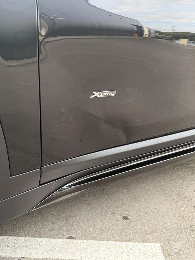 BMW X1, 2.0 l., off-road / crossover