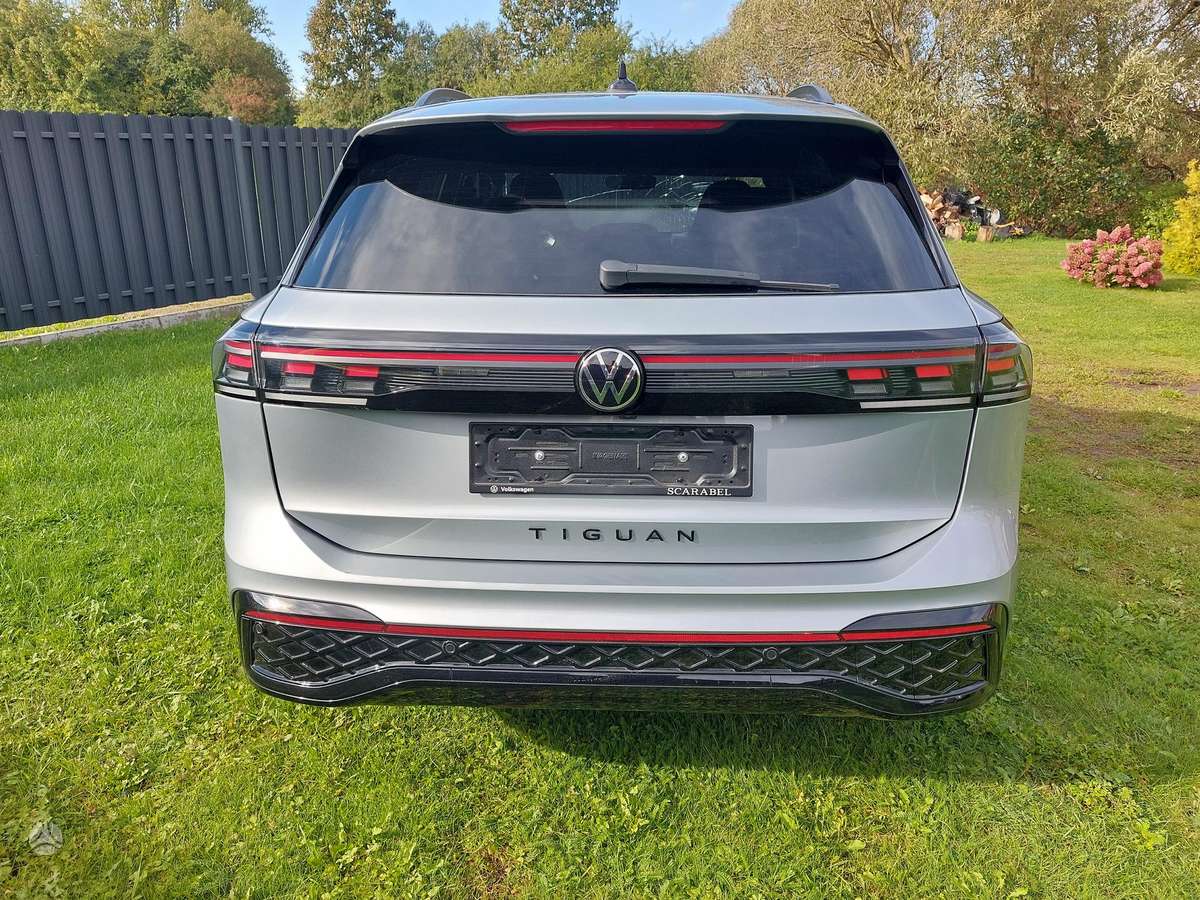 Volkswagen Tiguan - 4