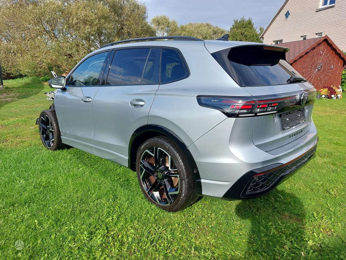 Volkswagen Tiguan - 5