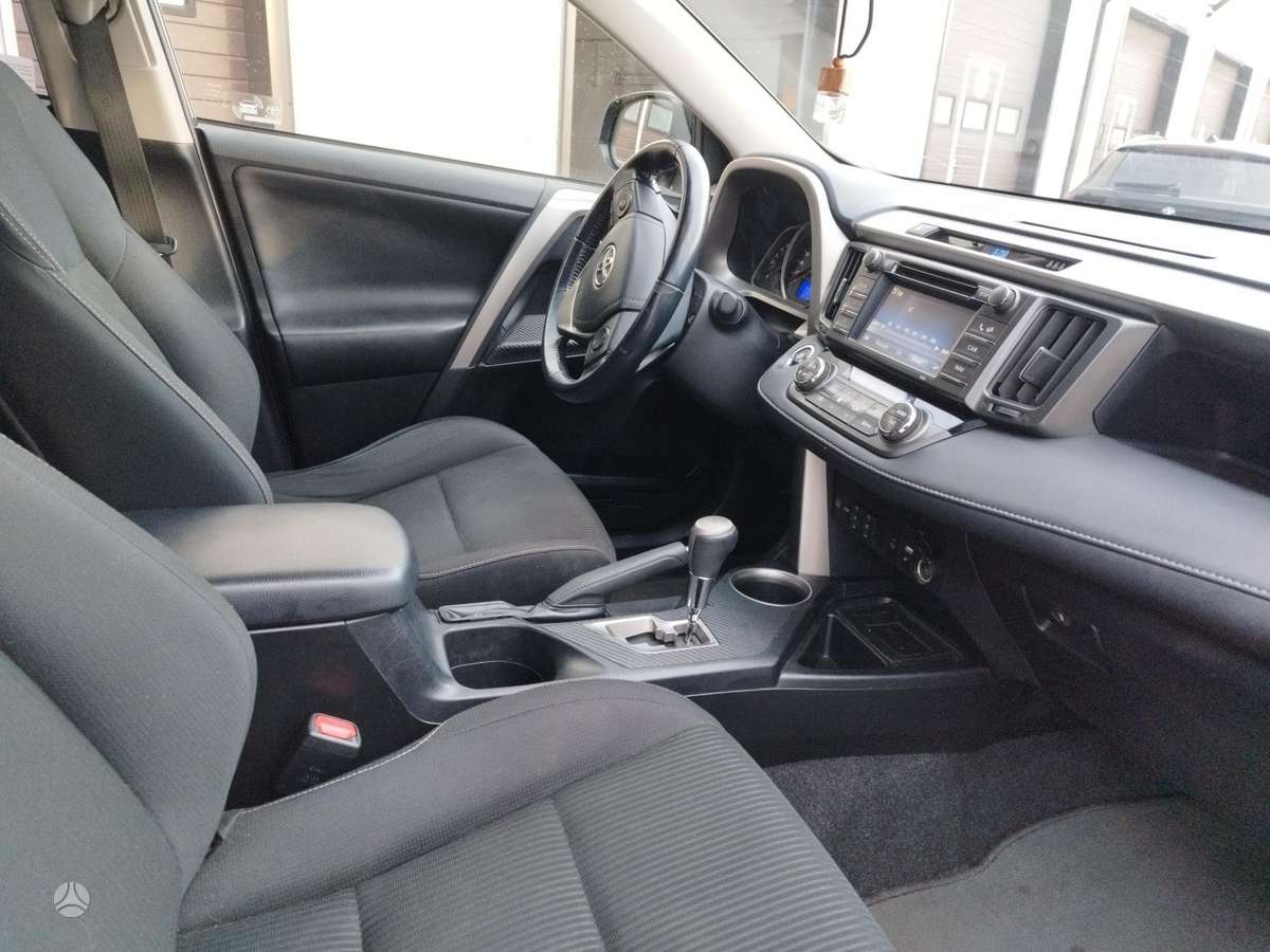 Toyota RAV4 - 5