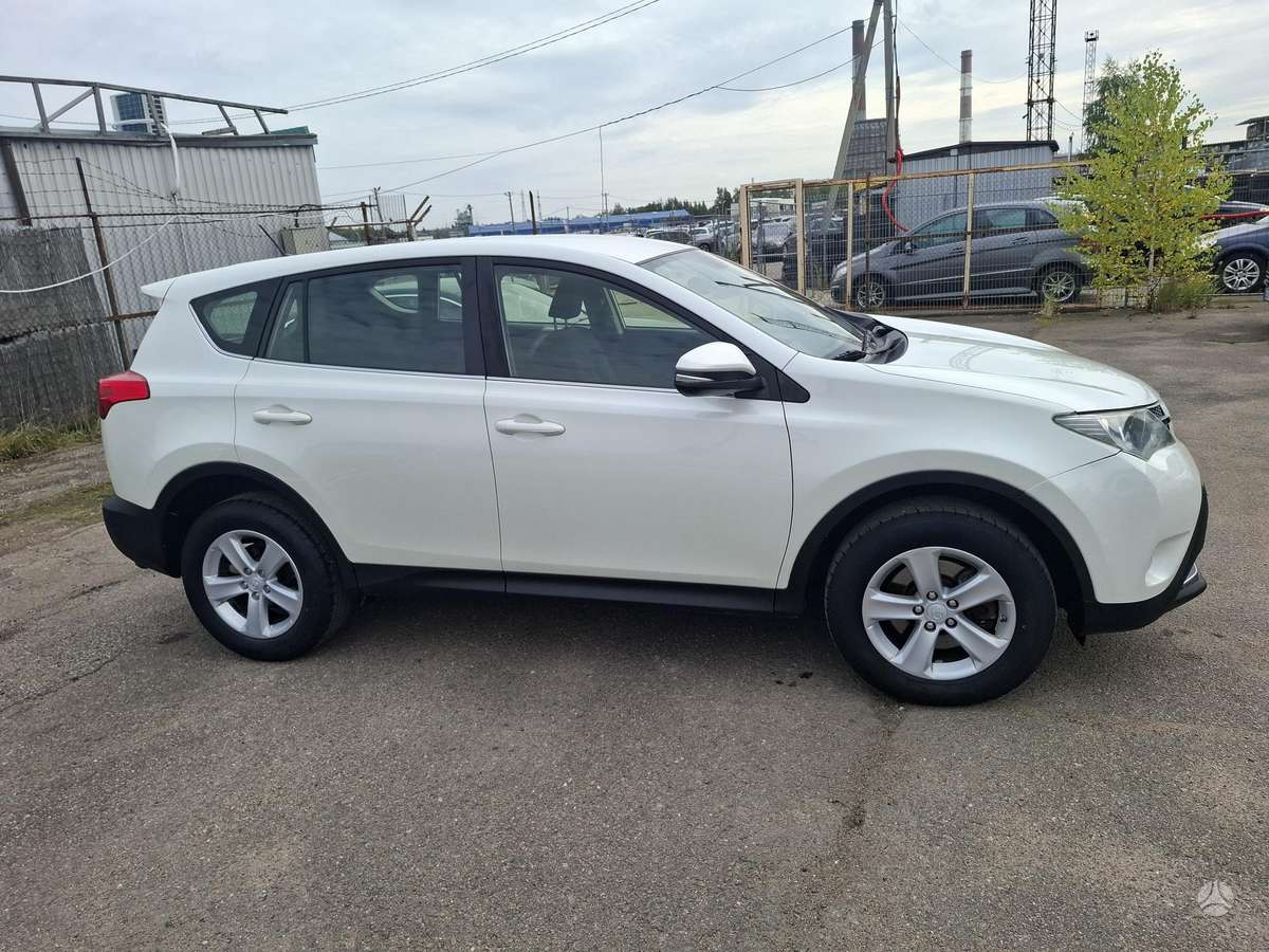 Toyota RAV4 - 3