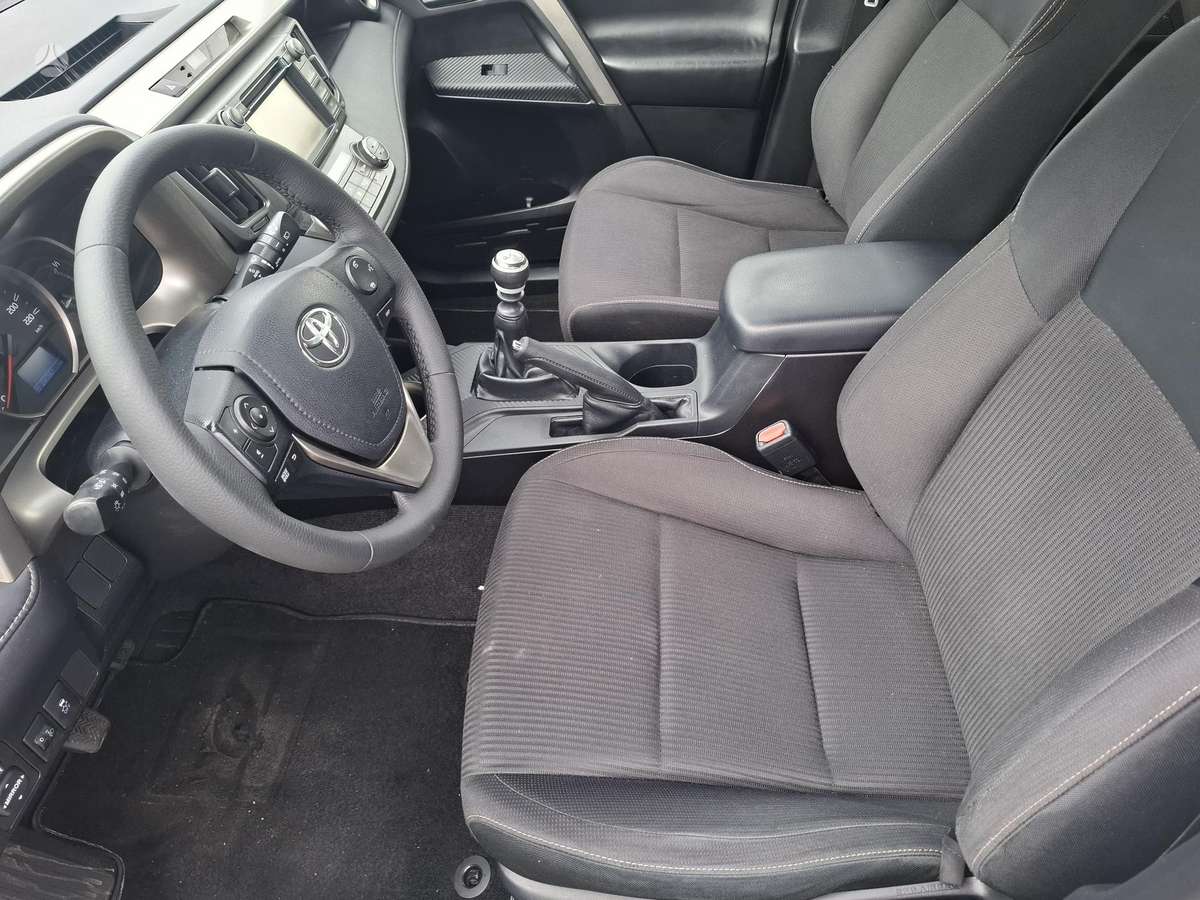 Toyota RAV4 - 9