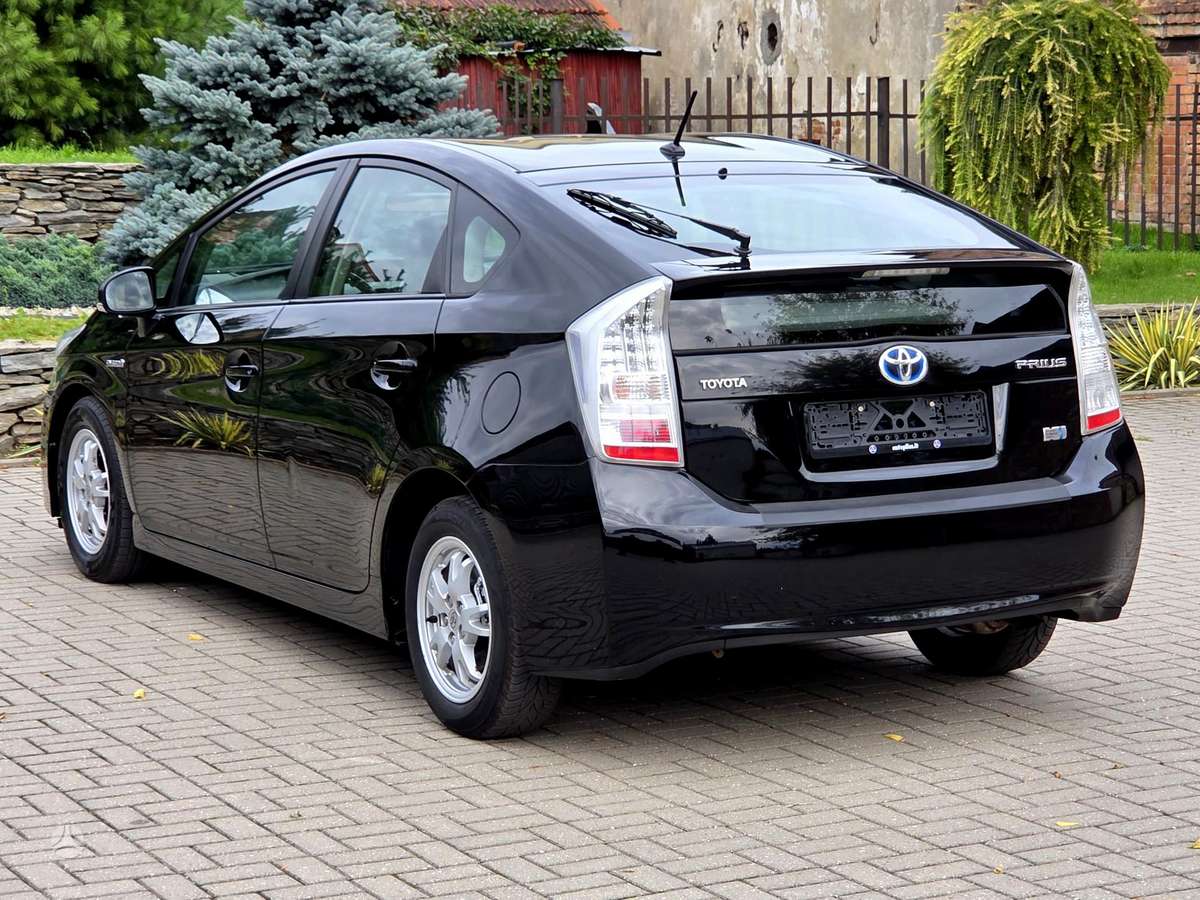 Toyota Prius - 7