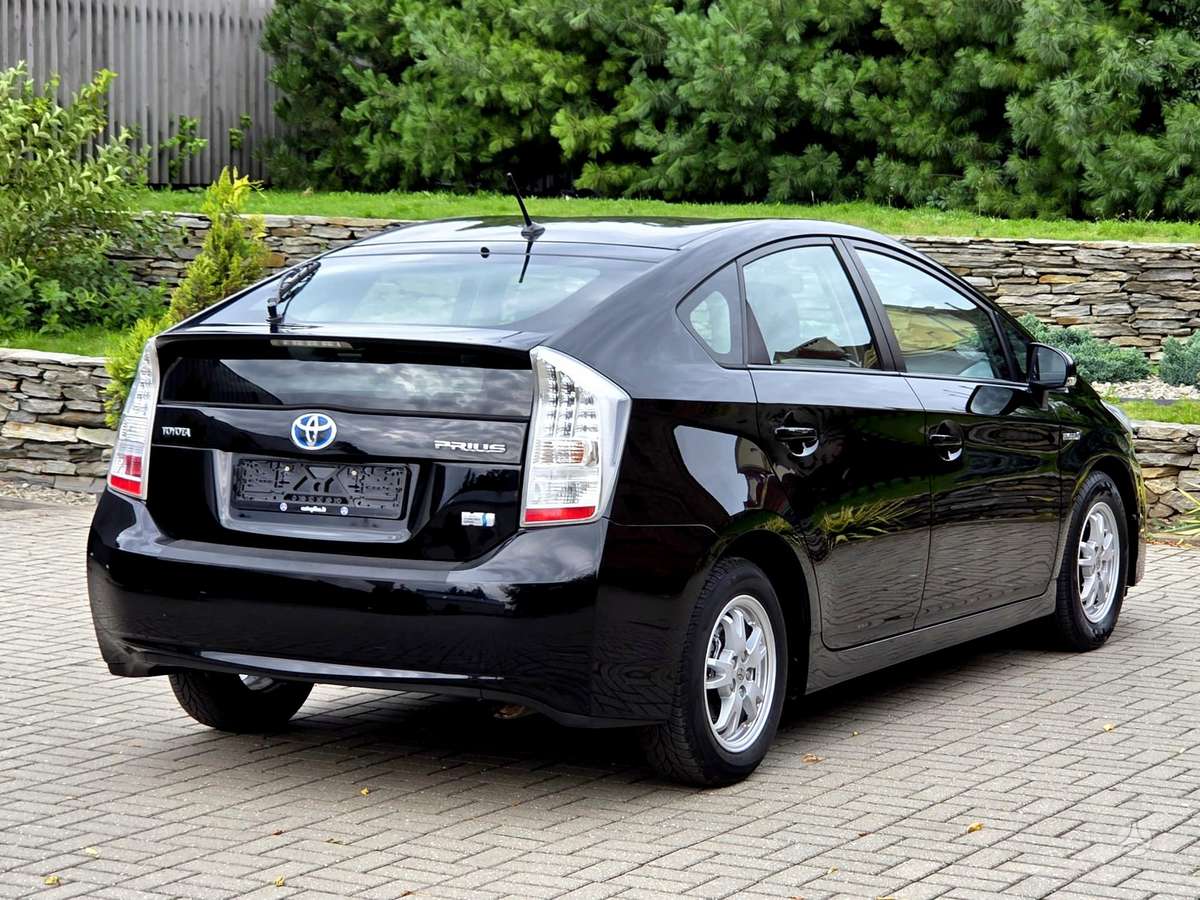 Toyota Prius - 9