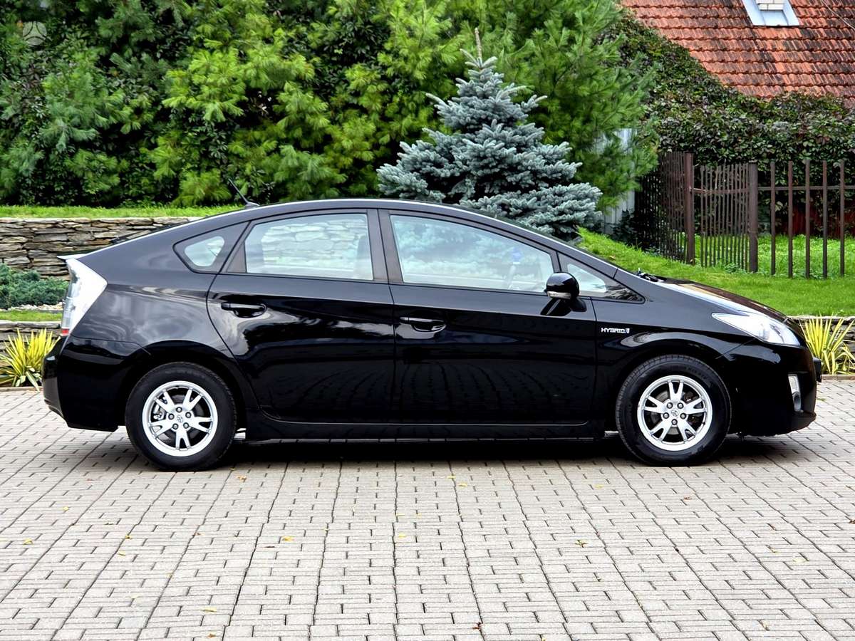 Toyota Prius - 11