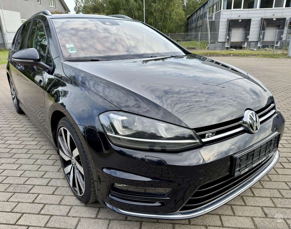Volkswagen Golf - 8