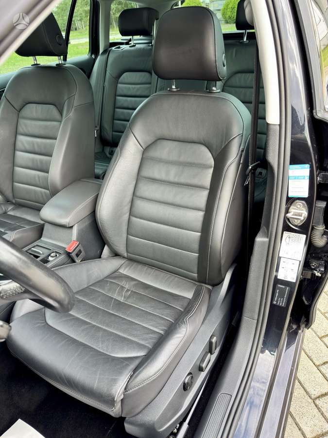 Volkswagen Golf - 11
