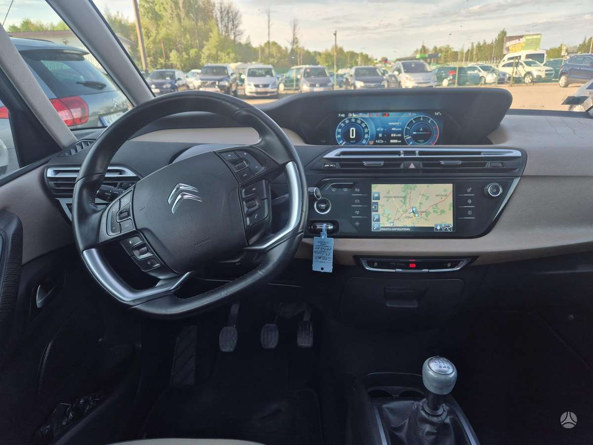 Citroen C4 Picasso, 1.2 l., hatchback