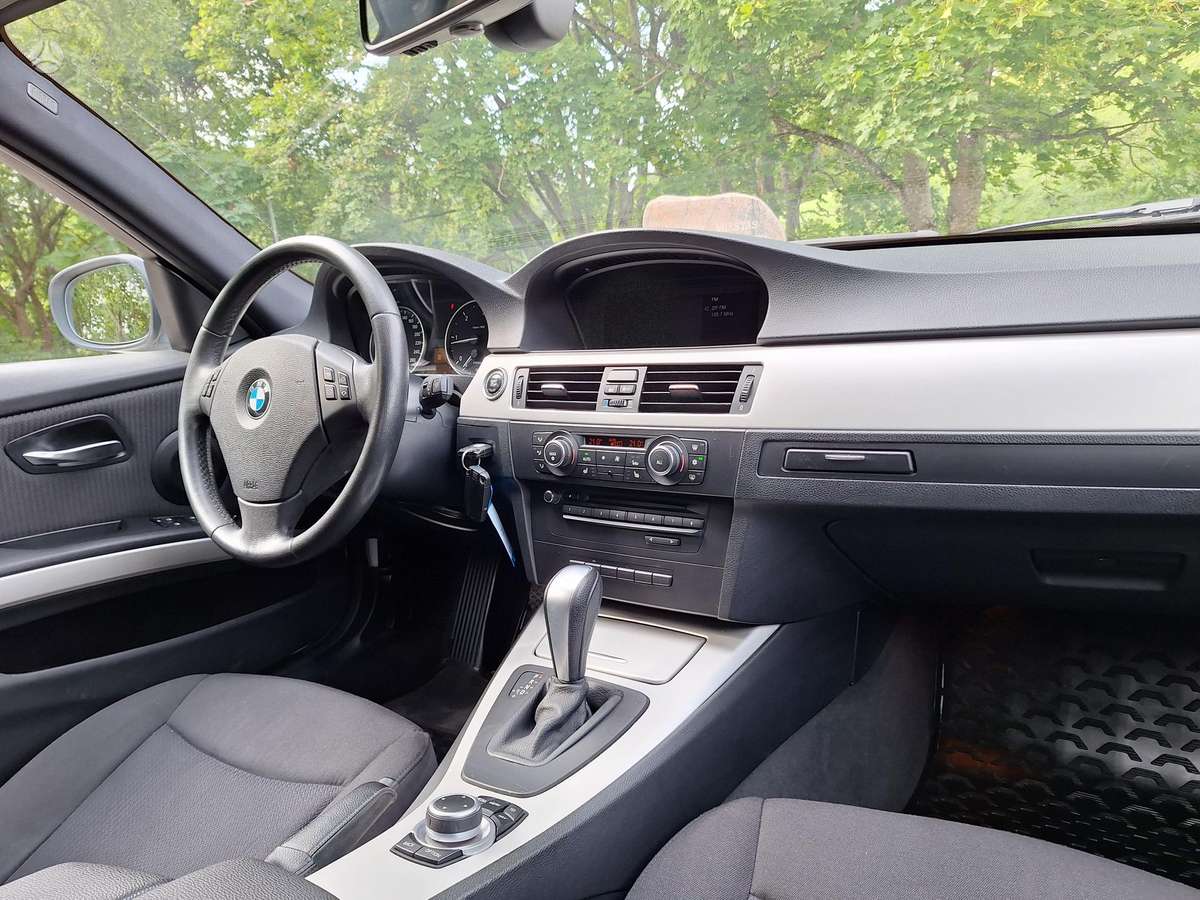 BMW 318, 2.0 l., wagon