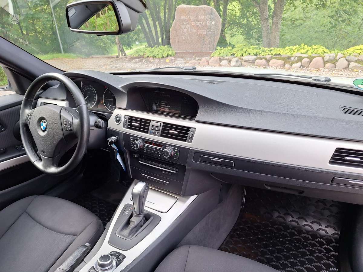 BMW 318, 2.0 l., wagon