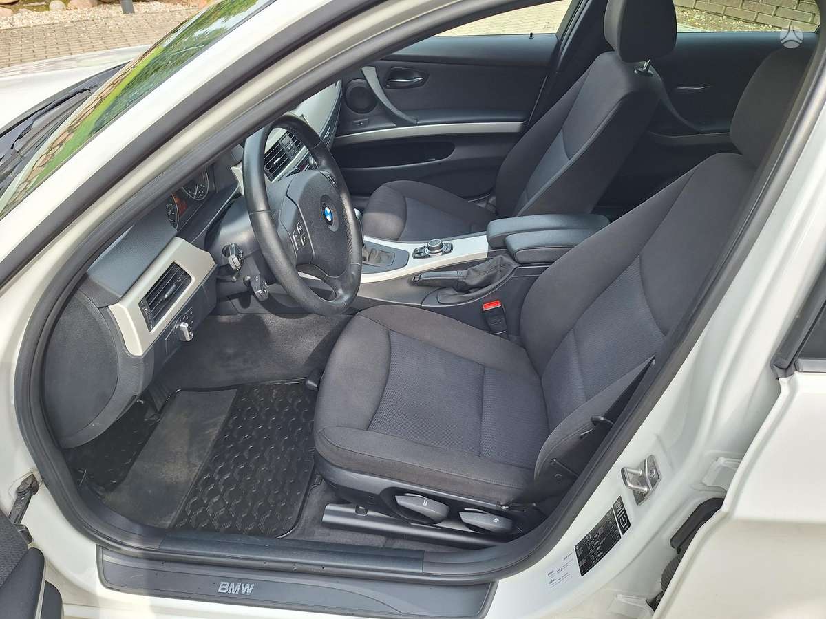 BMW 318, 2.0 l., wagon