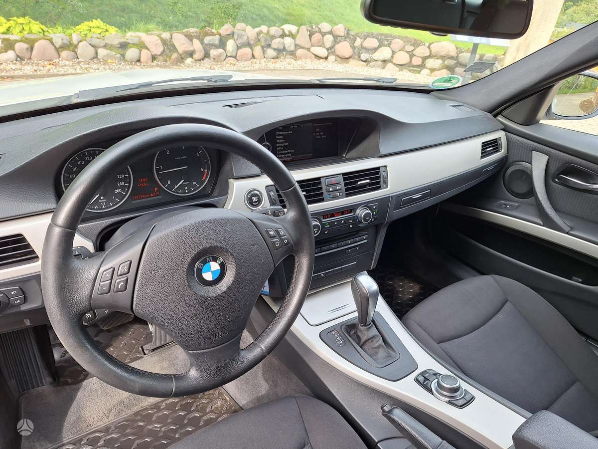 BMW 318, 2.0 l., wagon