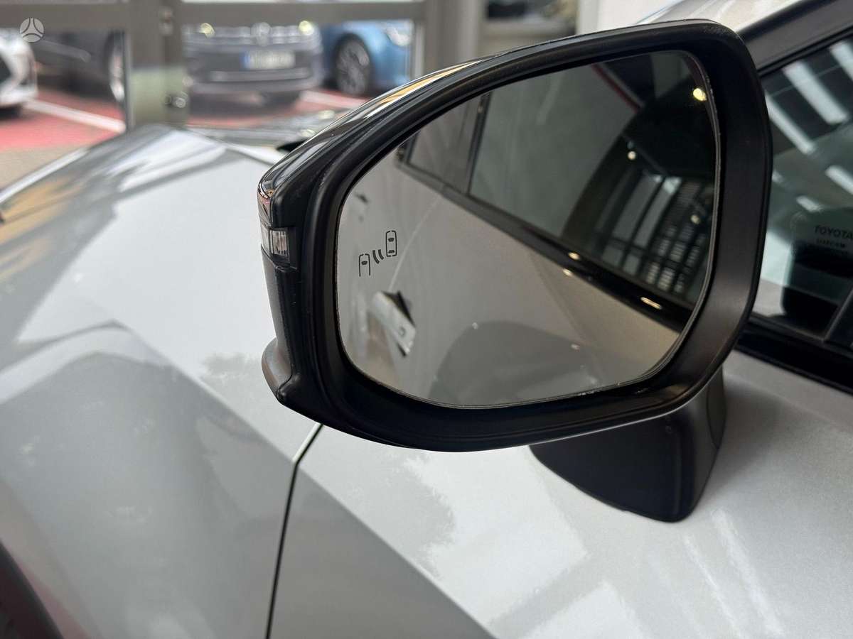 Toyota C-HR - 9
