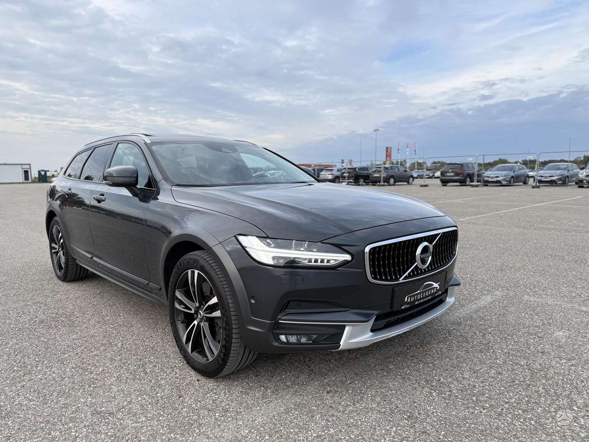 Volvo V90 Cross Country - 2