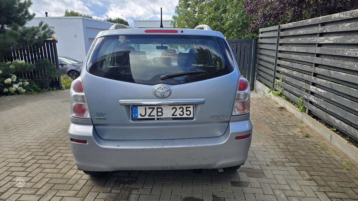 Toyota Corolla Verso - 9