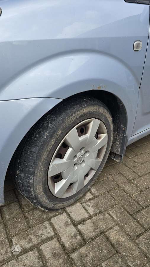 Toyota Corolla Verso - 10