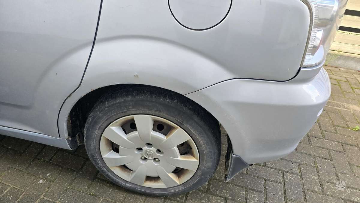 Toyota Corolla Verso - 12