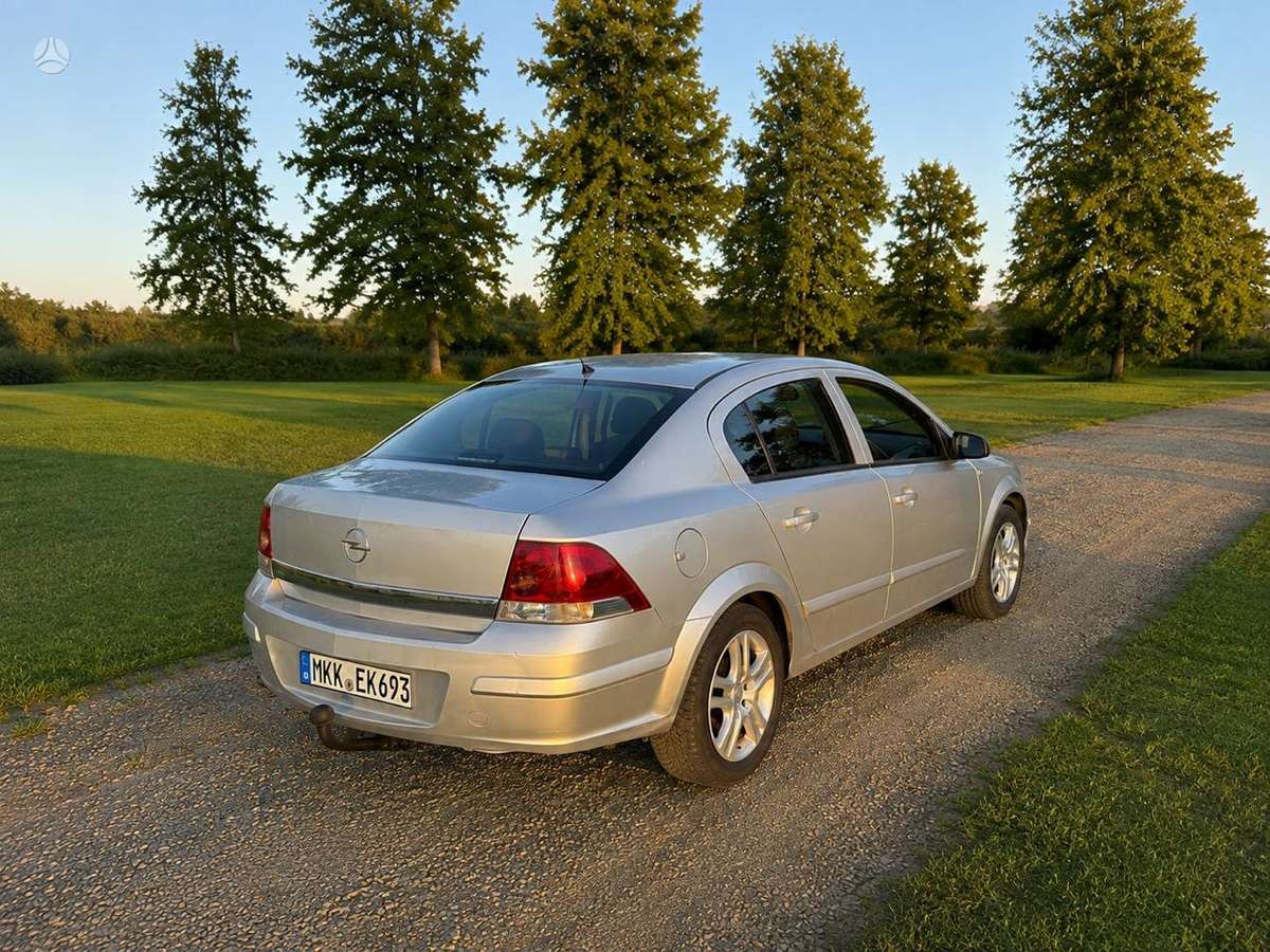 Opel Astra - 2