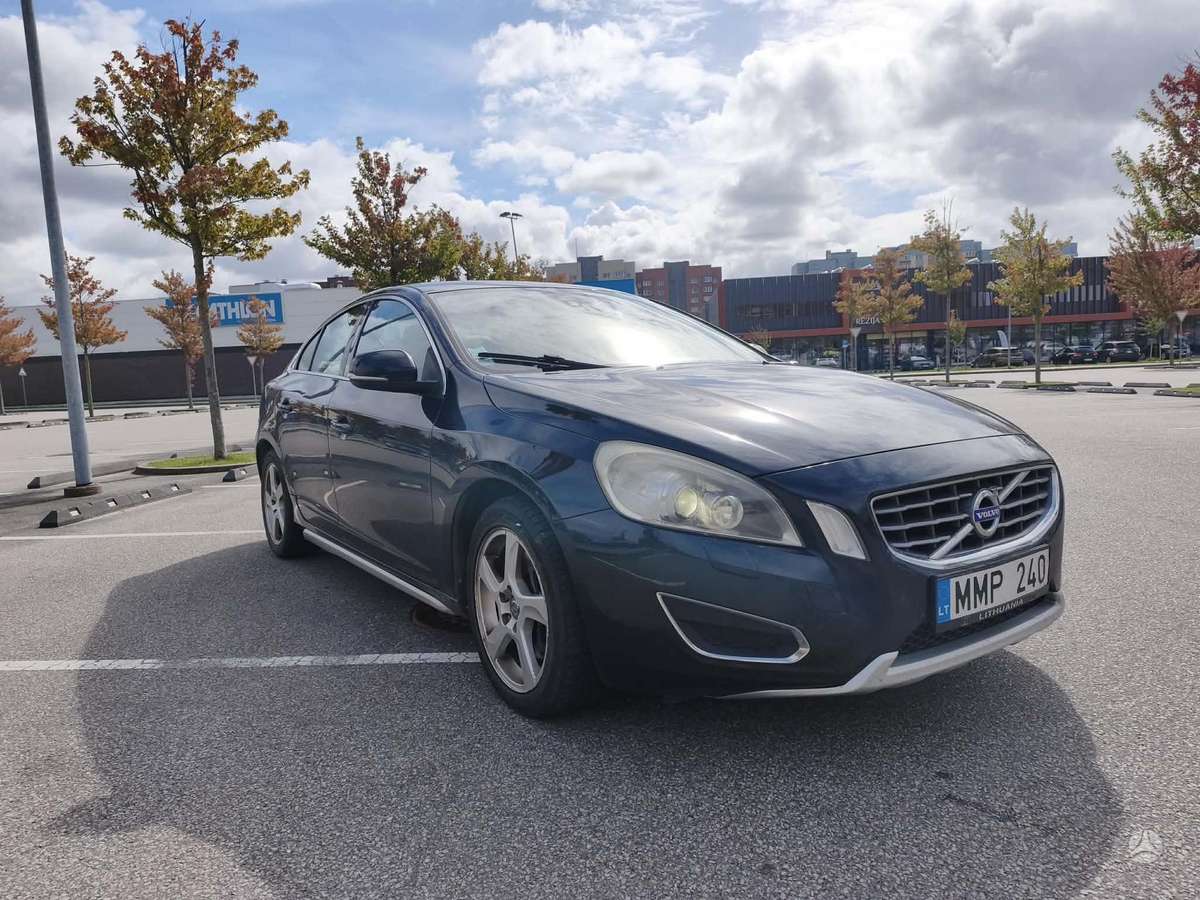 Volvo S60, 2.4 l., Седан