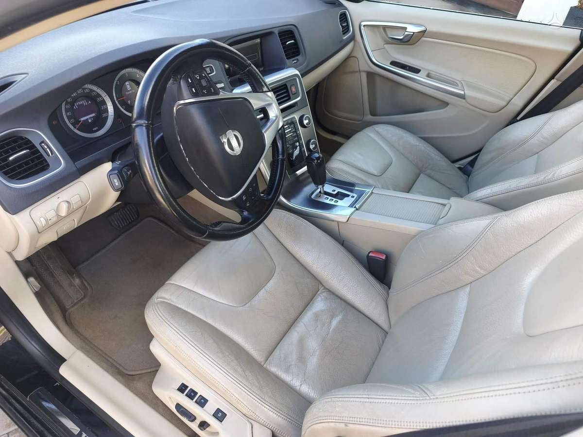 Volvo S60, 2.4 l., Седан