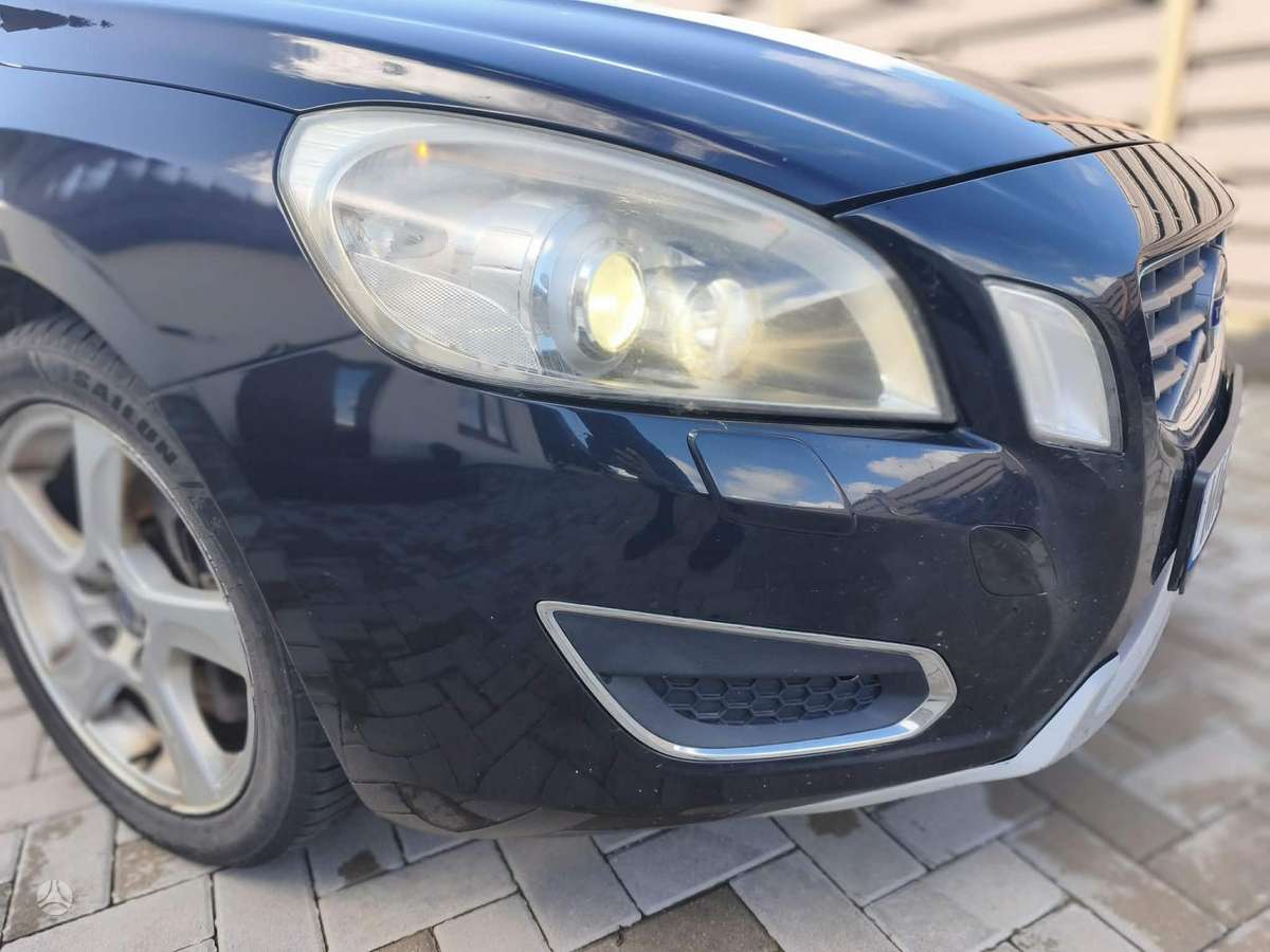 Volvo S60, 2.4 l., Седан