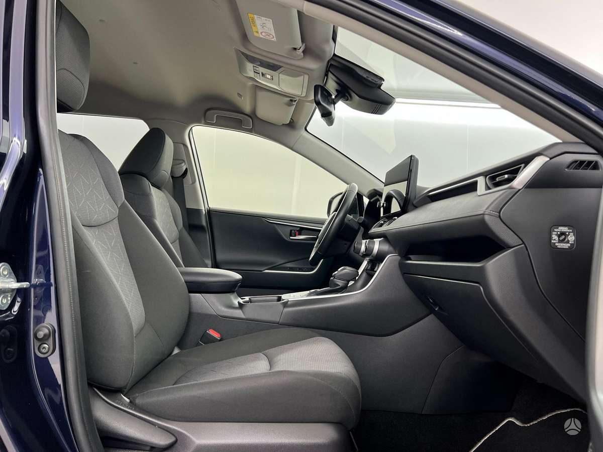 Toyota RAV4 - 6