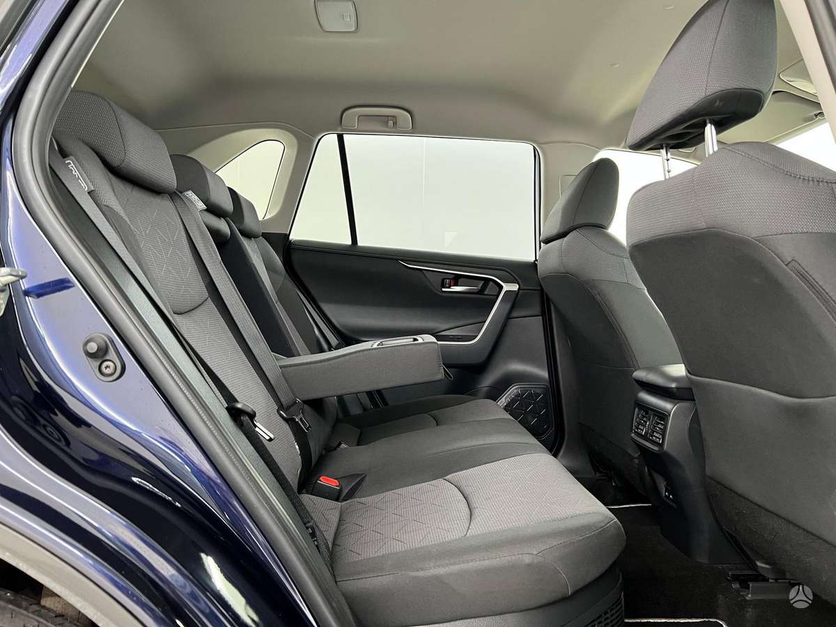 Toyota RAV4 - 7