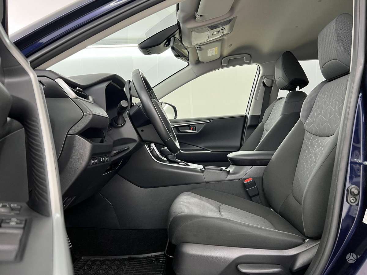 Toyota RAV4 - 11
