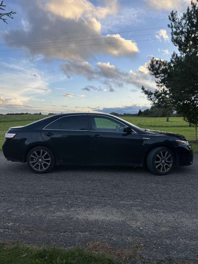 Toyota Camry - 2