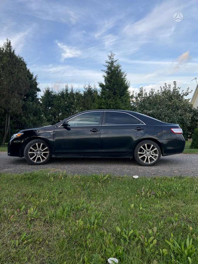 Toyota Camry - 6