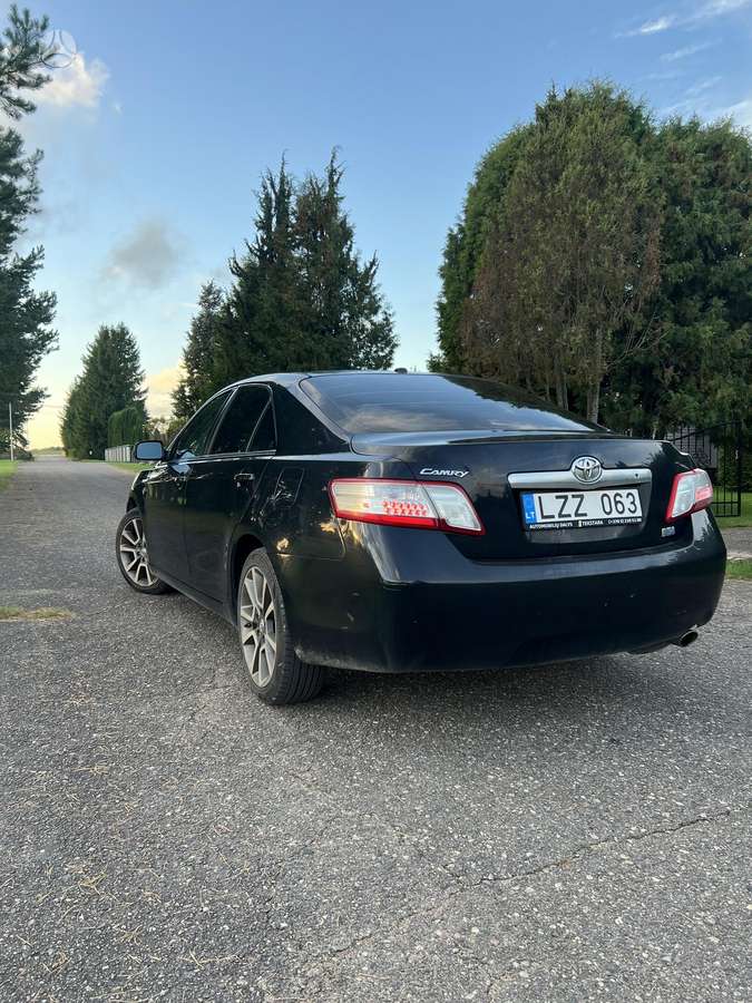 Toyota Camry - 7